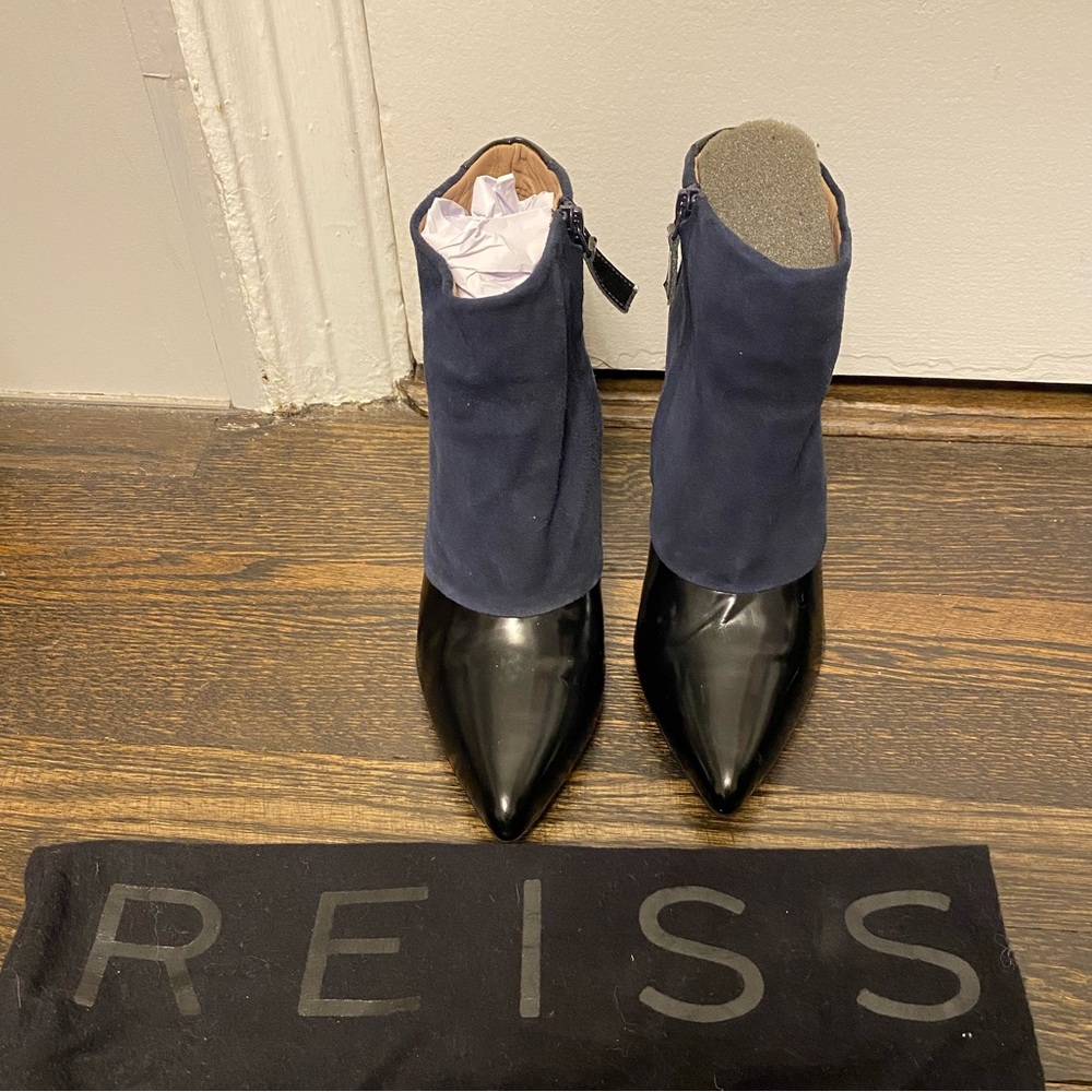 Reiss pointed toe ankle boots size 40 black & blue